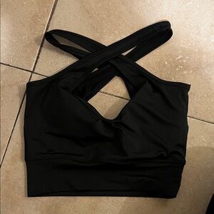 Black Cross-Back Women's Sports Bra